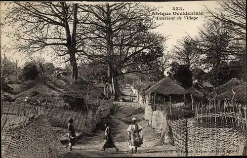 Ak Senegal, Afrique occidentale francaise, Intérieur de Village