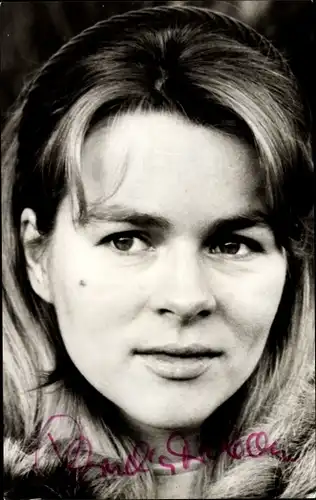 Ak Sängerin und Schauspielerin Cornelia Froboess, Conny, Portrait