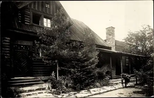 Ak Radebeul in Sachsen, Villa Bärenfett, Blockhaus in Karl Mays Garten