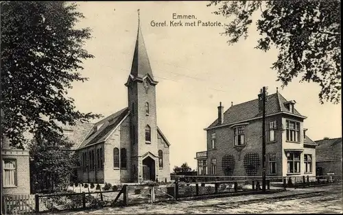 Ak Emmen Drenthe Niederlande, Geref. Kerk met Pastorie