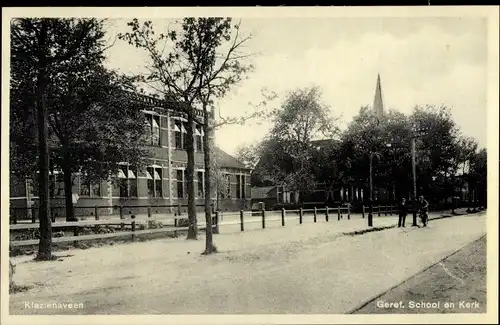 Ak Klazienaveen Drenthe, Geref. School en Kerk