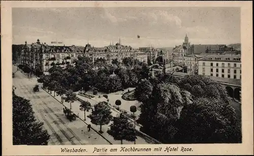 Ak Wiesbaden in Hessen, Partie am Kochbrunnen mit Hotel Rose