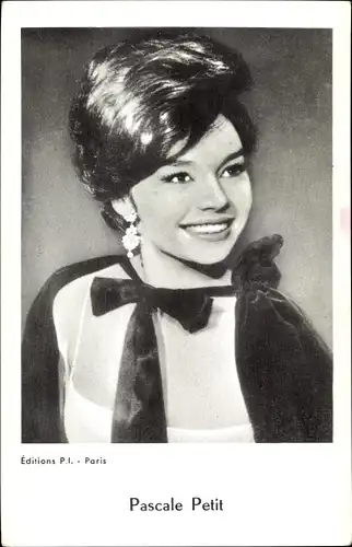 Ak Schauspielerin Pascale Petit, Portrait
