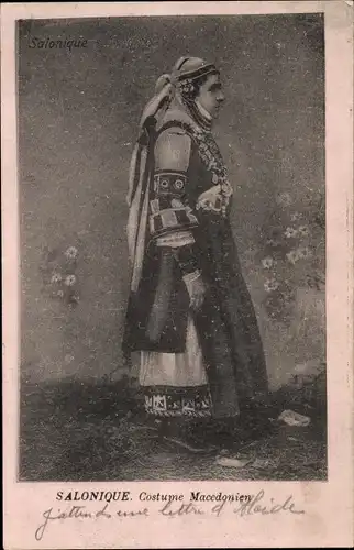 Ak Costume de Macedonienne, Frau in mazedonischer Tracht