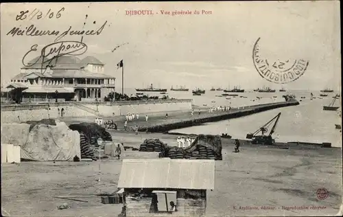 Ak Dschibuti, Vue general du Port, Blick auf den Hafen