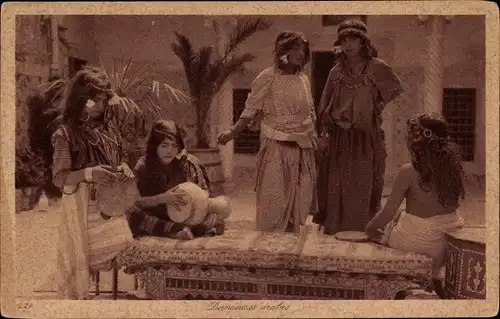 Ak Danseuse arabe, Maghreb, Araberinnen, Musikinstrumente