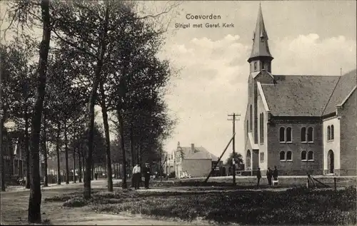Ak Coevorden Drenthe, Singel met Geref. Kerk