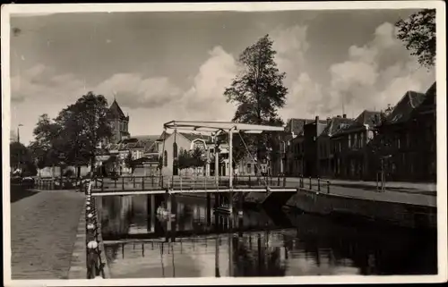 Ak Kampen Overijssel Niederlande, Burgwal met toren R.K. Kerk