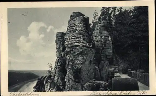 Ak Lohmen Sächsische Schweiz, Bastei, Felsen, Brücke und Elbe