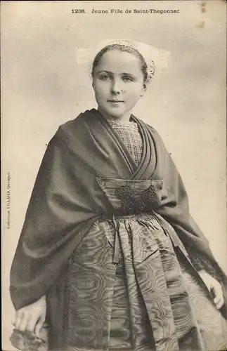 Ak Bretonische Tracht, Jeune Fille de Saint Thegonnac