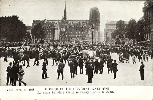 Ak Paris, Obseques du General Gallieni, Le char funebre vient se ranger pour le defile