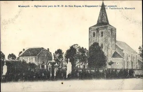Ak Maaseik Maeseyck Flandern Limburg, Eglise avec parc de Notre Dame de Bon Repos