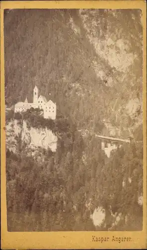CdV Stans in Tirol, Blick zu Wallfahrtskirche