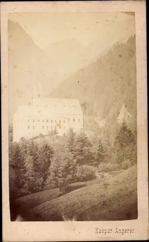 CdV Stans in Tirol, Blick zu Wallfahrtskirche