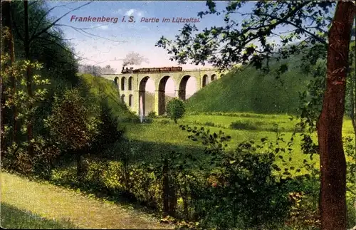 Ak Frankenberg in Sachsen, Partie im Lützeltal, Eisenbahnbrücke, Zug