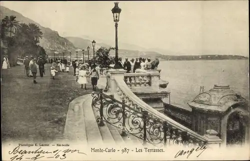 Ak Monte Carlo Monaco, Les Terrasses, Passanten