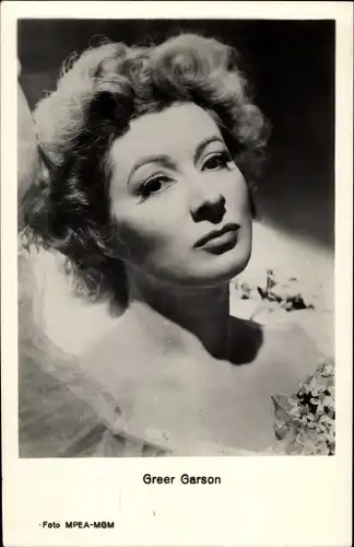 Ak Schauspielerin Greer Garson, Portrait