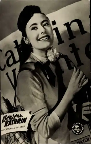 Ak Schauspielerin Caterina Valente, Portrait, Bonjour Kathrin