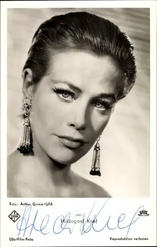 Ak Schauspielerin und Sängerin Hildegard Knef, Portrait, Autogramm