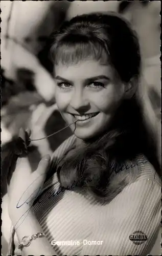 Ak Schauspielerin Germaine Damar, Portrait, Autogramm, 7 mal in der Woche