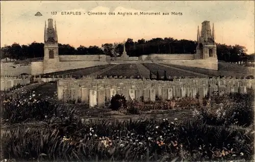 Ak Etaples Pas de Calais, Cimetiere des Anglais et Monument aux Morts