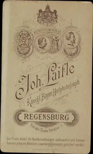 CdV Regensburg, Männerportrait, Portrait von einem Geistlichen