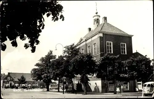 Ak Made Drimmelen Nordbrabant Niederlande, Gemeentehuis