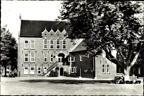 Ak Uden Nordbrabant, Gemeentehuis met 't Prilleke