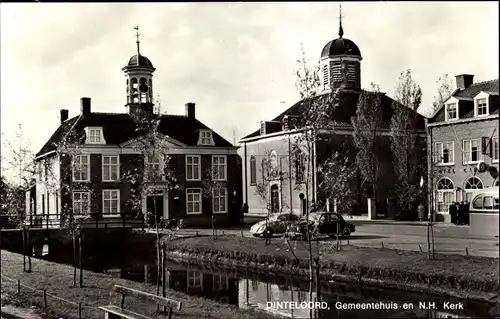 Ak Dinteloord Nordbrabant, Gemeentehuis en N.H. Kerk