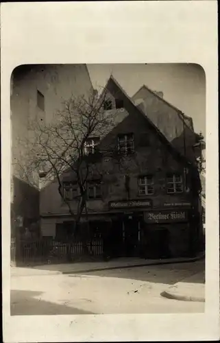 Foto Ak Berlin Mitte, Gasthaus Nußbaum, Fischerstraße, Berliner Kindl