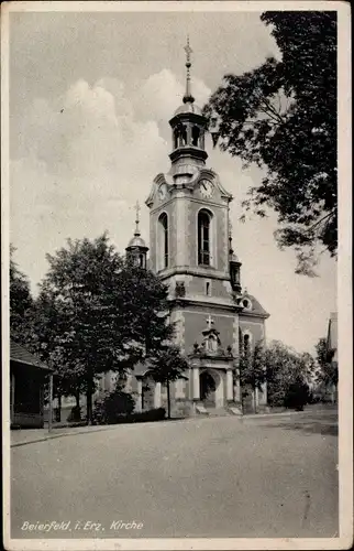 Ak Grünhain Beierfeld im Erzgebirge Sachsen, Blick auf die Kirche