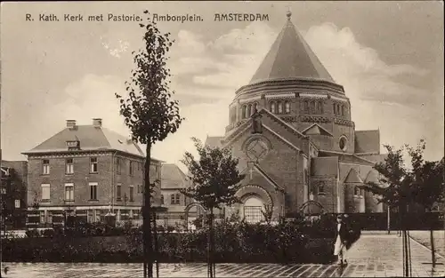 Ak Amsterdam Nordholland Niederlande, R. Kath. Kerk met Pastorie, Ambonplein