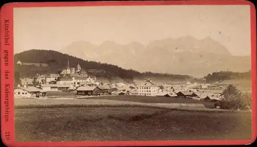 CdV Kitzbühel in Tirol, Blick auf den Ort gegen das Kaisergebirge