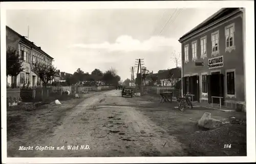 Ak Göpfritz an der Wild Niederösterreich, Gasthaus, Straßenpartie