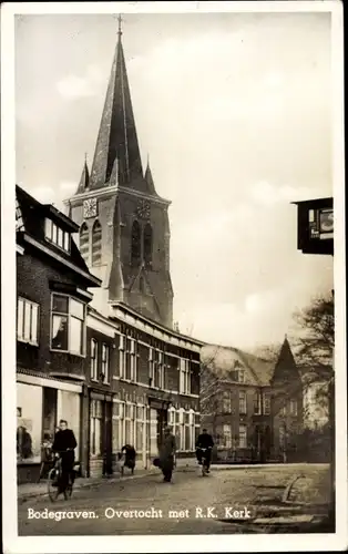 Ak Bodegraven Südholland, Overtocht met R. K. Kerk
