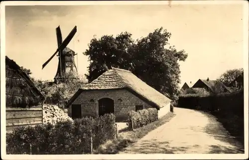 Ak Ermelo Gelderland, Dorfpartie mit Windmühle