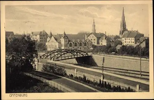 Ak Offenburg in Baden Schwarzwald, Panorama mit Brücke und Kirchturm