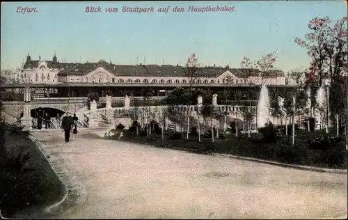 Ak Erfurt in Thüringen, Blick zum Hauptbahnhof vom Stadtpark aus