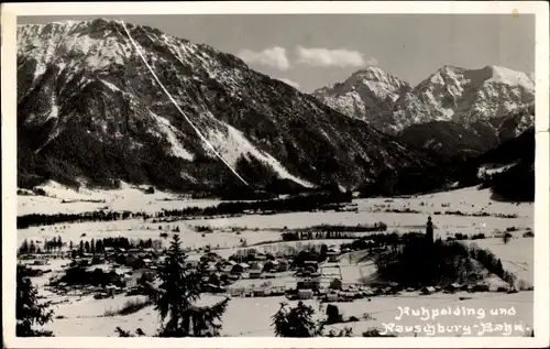 Foto Ak Ruhpolding in Oberbayern, Panorama mit Ort und Rauschberg-Bahn, Winteransicht