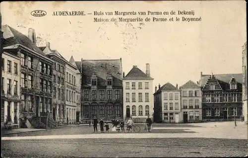 Ak Oudenaarde Audenarde Ostflandern, Maison de Marguerite de Parme et le Doyenné