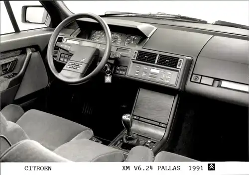 Foto Citroën XM V6.24 Pallas 1991, Auto, Innenansicht, Fahrersitz, Armaturenbrett