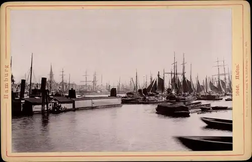 Kabinett Foto Hamburg, Blick in den Hafen