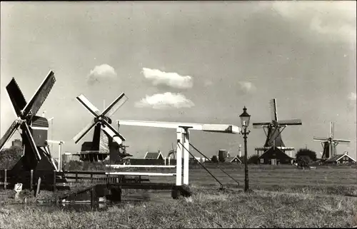 Ak Westzaan Zaanstad Nordholland Niederlande, Zaanse Schans met molens