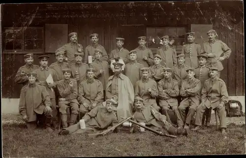 Foto Ak Lagerlechfeld Graben Schwaben, Truppenübungsplatz Lager Lechfeld, Gruppenfoto, Soldaten