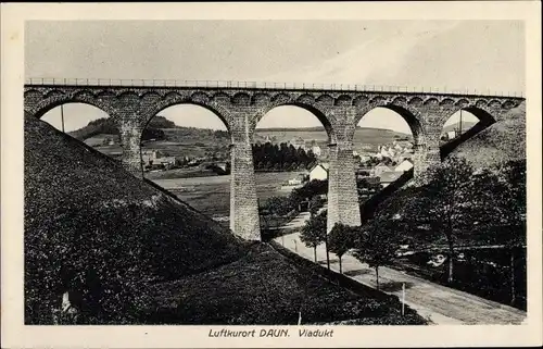 Ak Daun in der Eifel, Viadukt