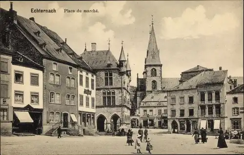 Ak Echternach Luxemburg, Place du marché, Marktplatz, Geschäftshäuser
