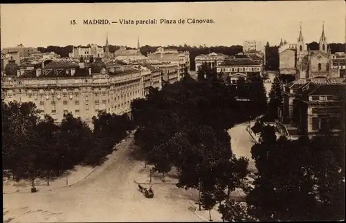 Ak Madrid Spanien, Vista parcial, Plaza de Canovas