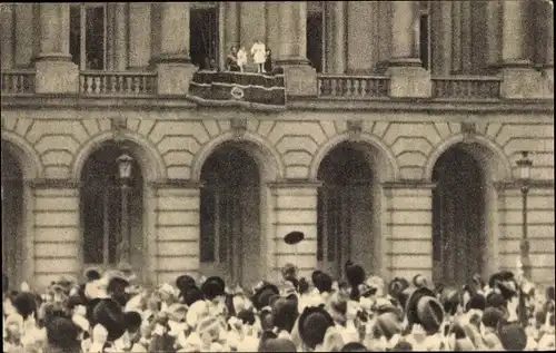 Ak Bruxelles Brüssel, L'Avènement du Roi Léopold III, Famille Royal au balcon du Palais