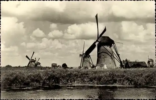 Ak Kinderdijk Molenwaard Südholland Niederlande, Holländische Mühlelandschaft