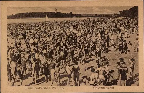 Ak Berlin Zehlendorf Wannsee, Familien Freibad, Badegäste, Strandszene